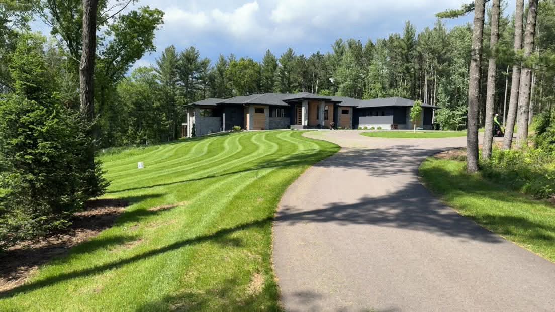 Professional Lawn Care Property - Eau Claire